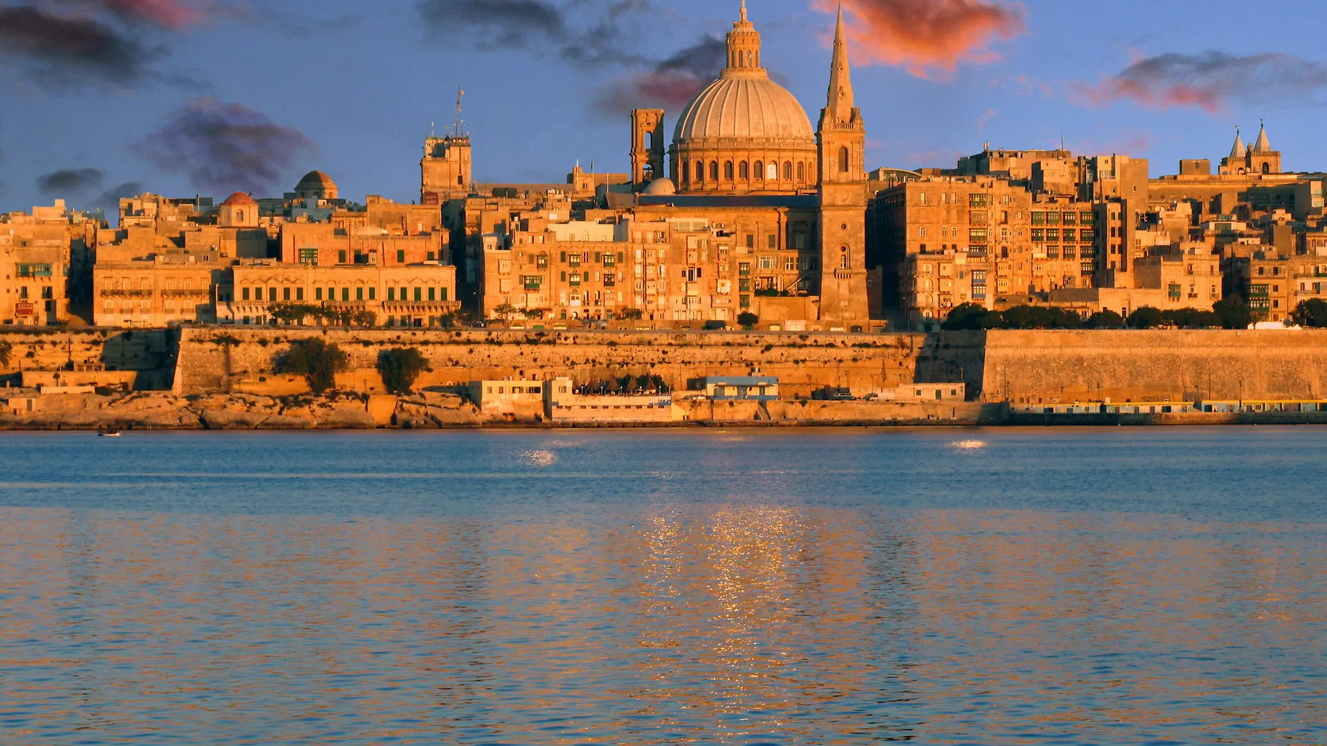 D Townhouse Boutique Suites Sliema 3*,